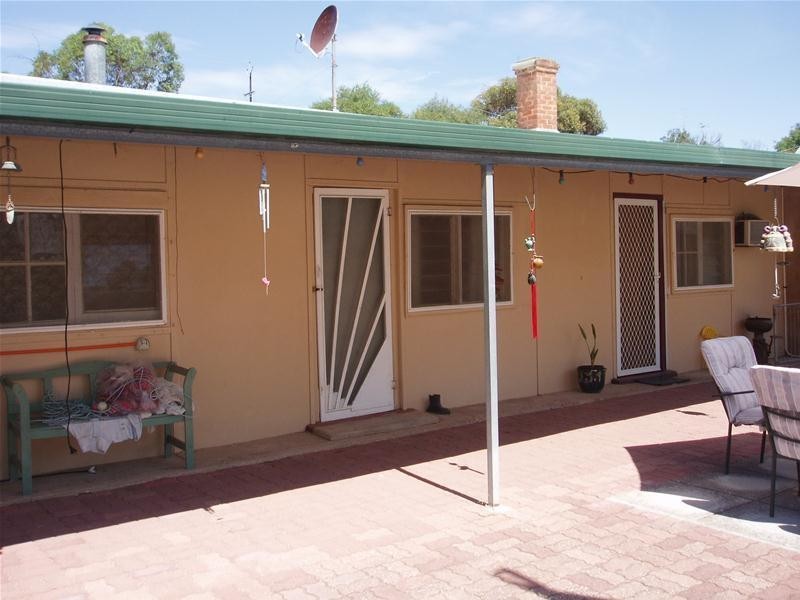 12 Victoria Street, Swan Reach SA 5354