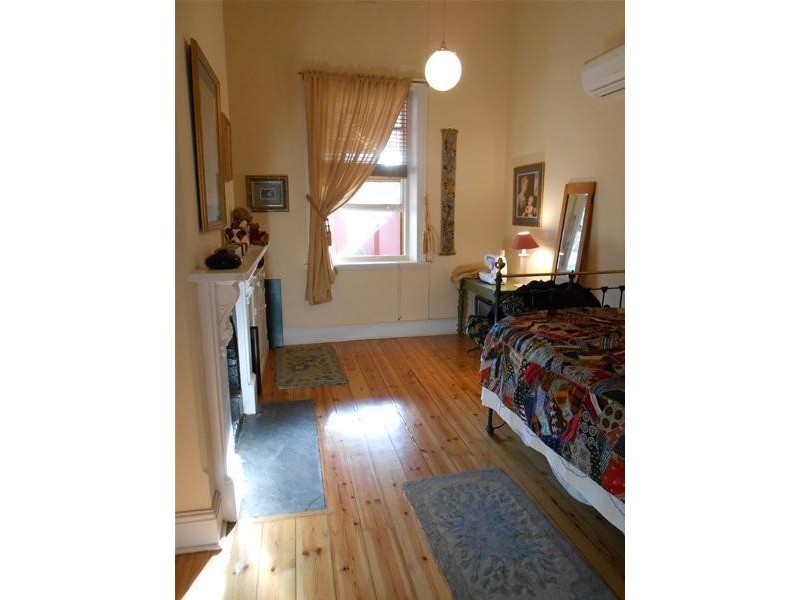 17 Main Road, Palmer SA 5237