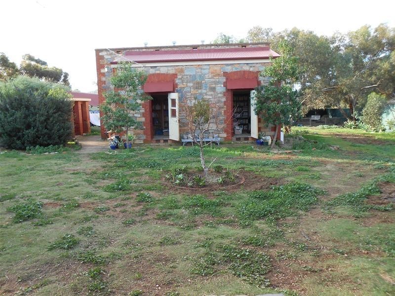 17 Main Road, Palmer SA 5237