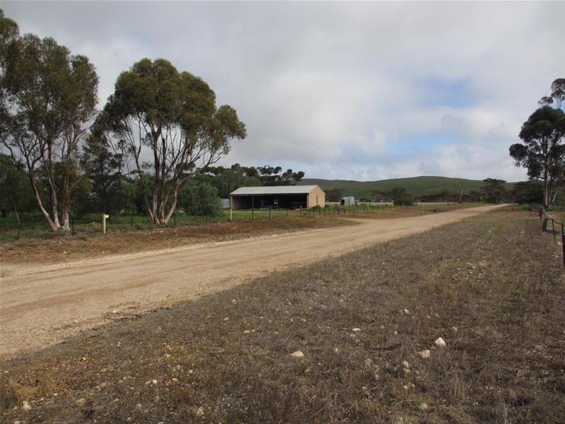 ‘PineCrest’ 335 Schubert Road, Cambrai SA 5353