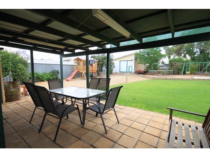 27 Walker Avenue, Mannum SA 5238