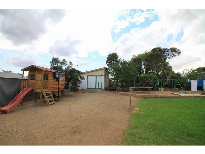 27 Walker Avenue, Mannum SA 5238