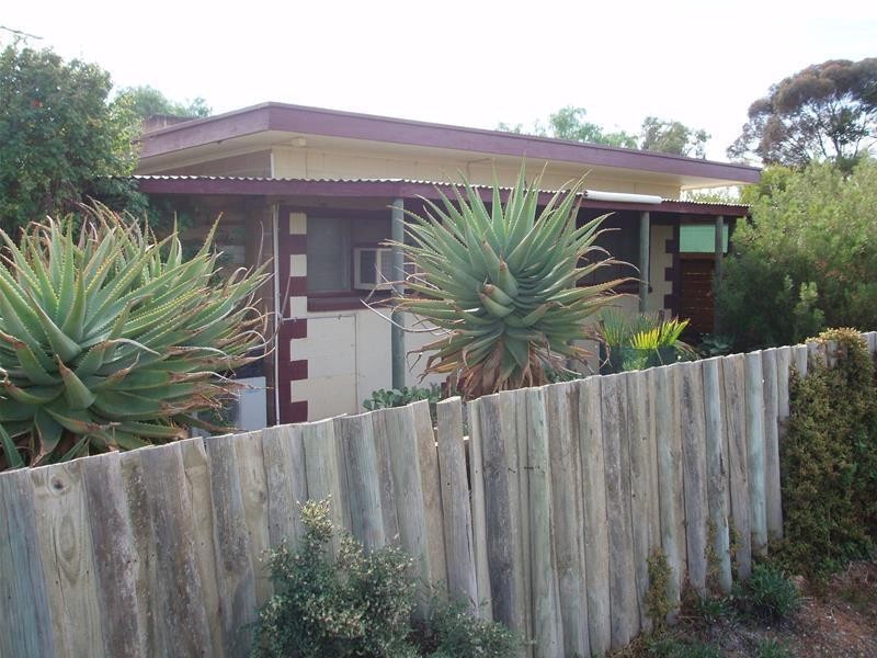 30-32 Horstmann Crescent, Swan Reach SA 5354