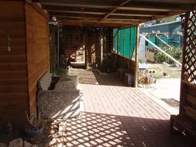 30-32 Horstmann Crescent, Swan Reach SA 5354