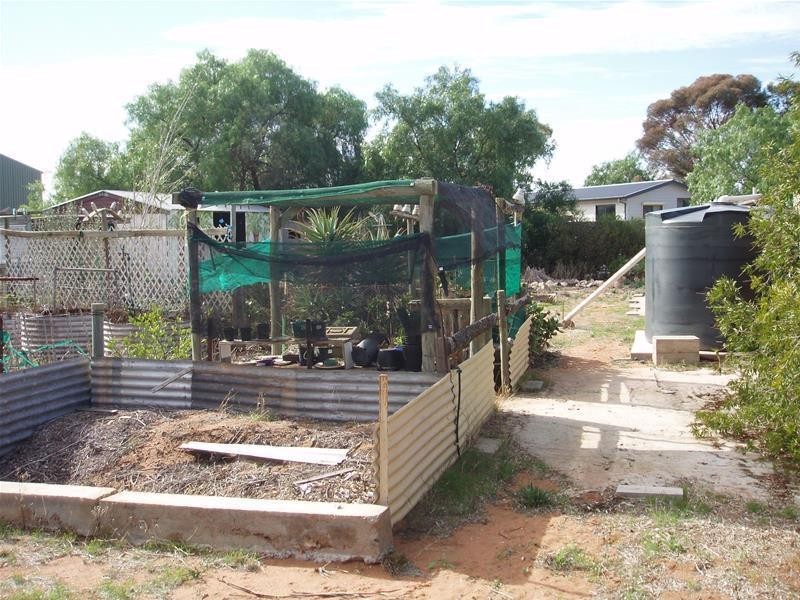 30-32 Horstmann Crescent, Swan Reach SA 5354