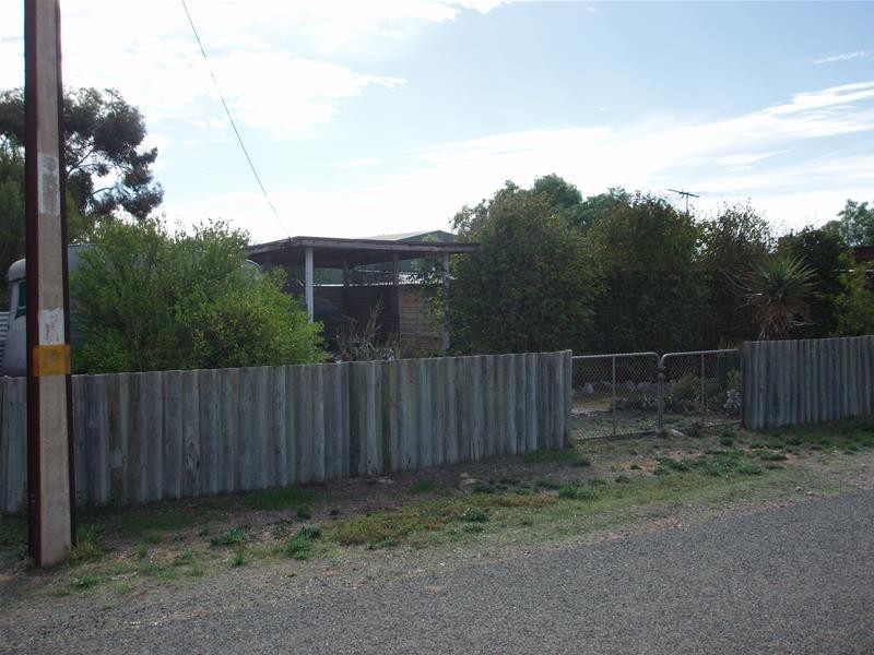 30-32 Horstmann Crescent, Swan Reach SA 5354