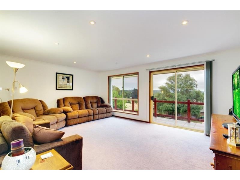 26 Jacaranda Drive, Woodside SA 5244