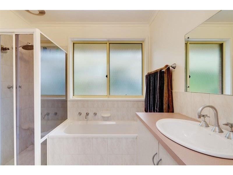 26 Jacaranda Drive, Woodside SA 5244