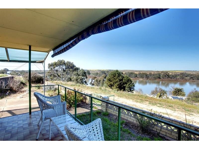 15 & 15A Esmerelda Street, Mannum SA 5238