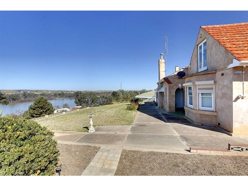 15 & 15A Esmerelda Street, Mannum SA 5238