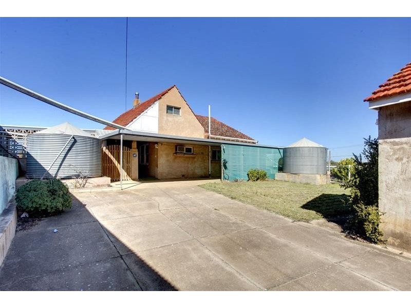 15 & 15A Esmerelda Street, Mannum SA 5238