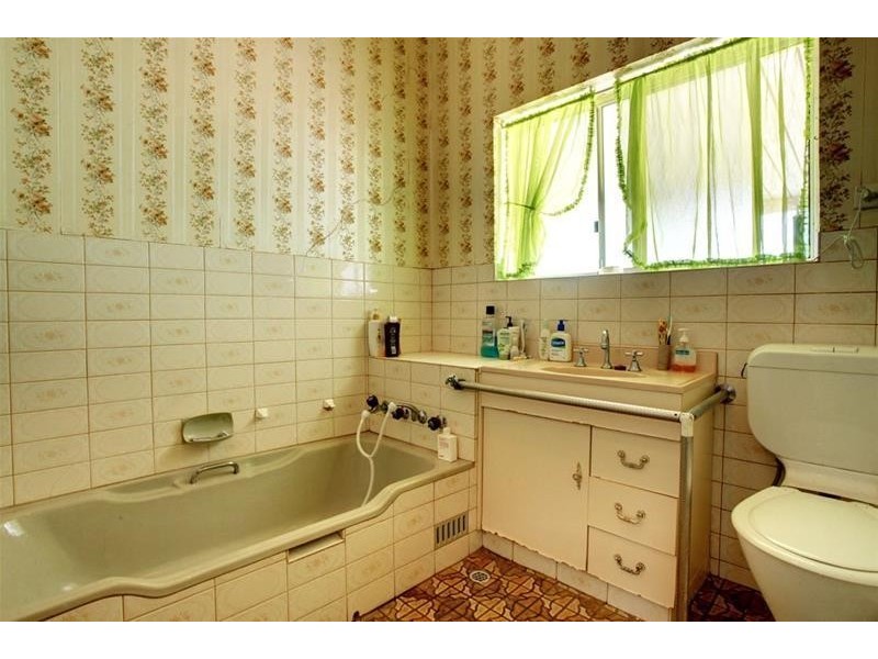 15 & 15A Esmerelda Street, Mannum SA 5238