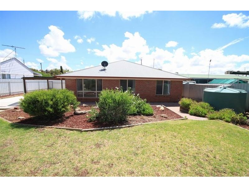 6 Charles Street, Mannum SA 5238