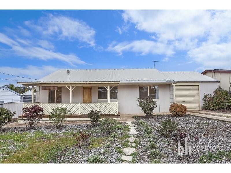 10 Charles Street, Mannum SA 5238