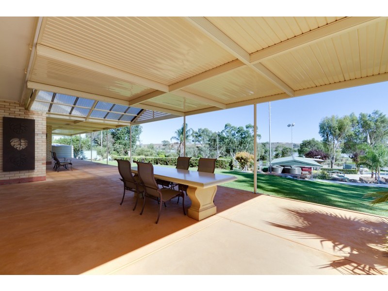 Avoca Dell Drive, Murray Bridge SA 5253