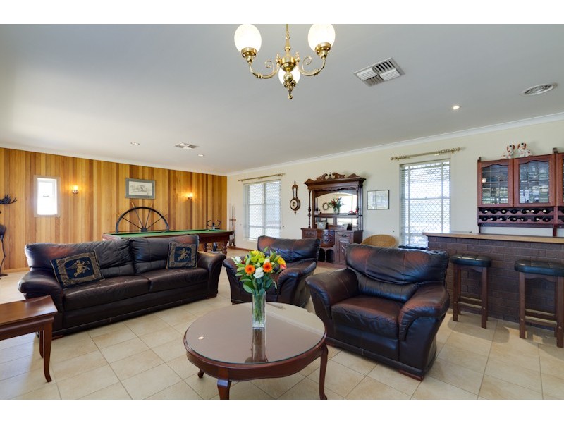 Avoca Dell Drive, Murray Bridge SA 5253