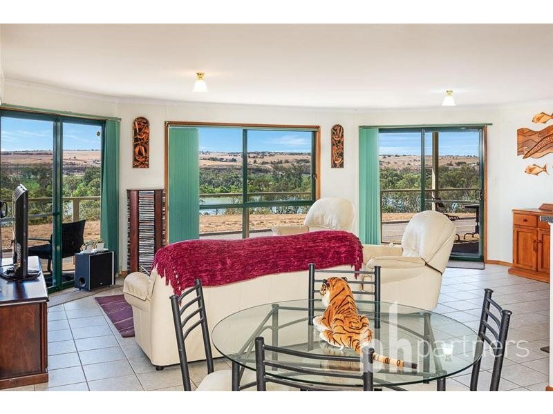 5 Esplanade, Mannum SA 5238