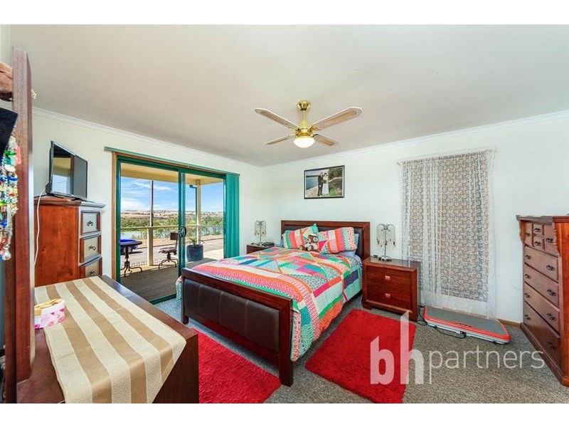 5 Esplanade, Mannum SA 5238