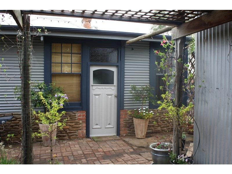 2 Arnold Street, Mannum SA 5238