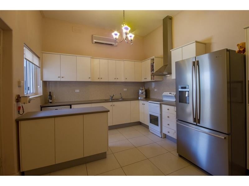 77 Cliff Street, Mannum SA 5238