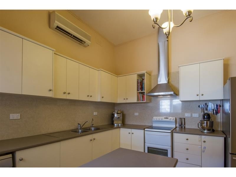 77 Cliff Street, Mannum SA 5238