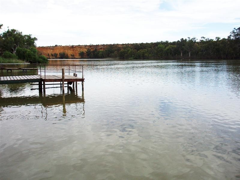 Shack 6 Riverside Drive, Big Bend SA 5238