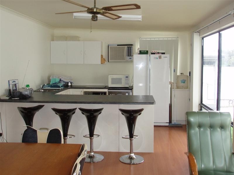 Shack 6 Riverside Drive, Big Bend SA 5238