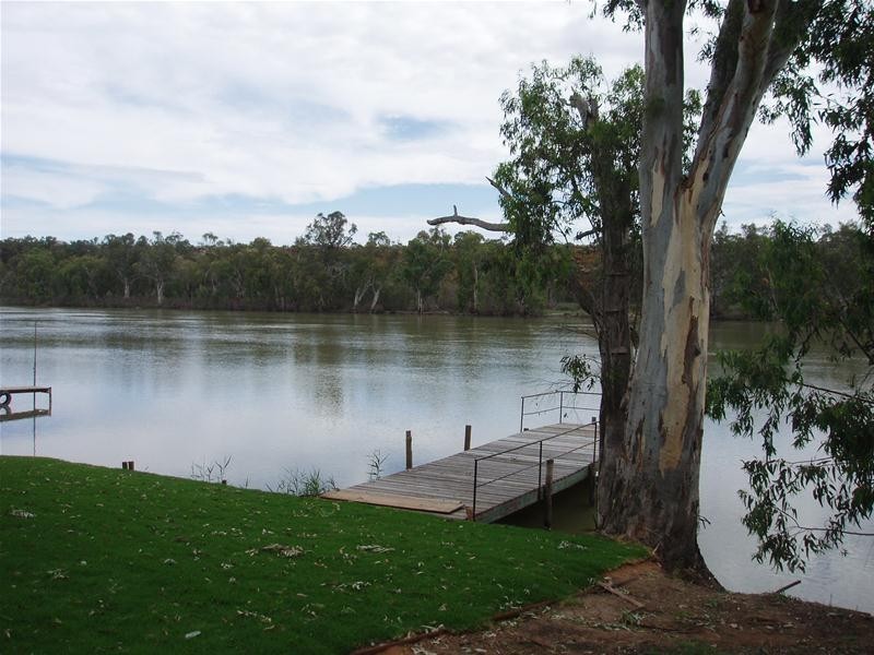 Shack 6 Riverside Drive, Big Bend SA 5238