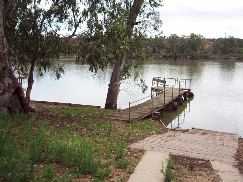 Shack 6 Riverside Drive, Big Bend SA 5238