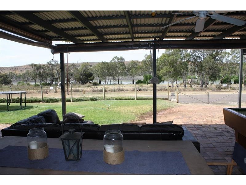 1398 East Front Road, Younghusband SA 5238