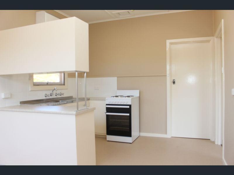 16 Charles Street, Mannum SA 5238