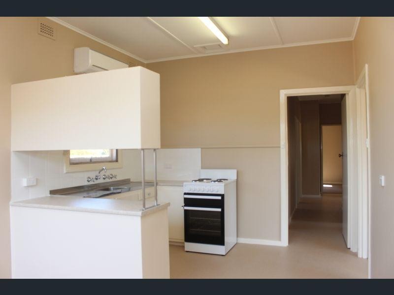 16 Charles Street, Mannum SA 5238