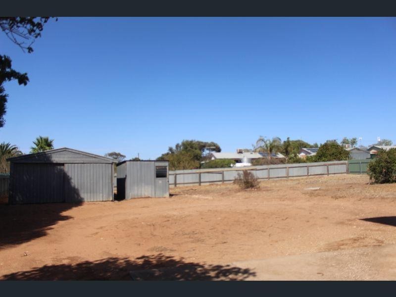 16 Charles Street, Mannum SA 5238