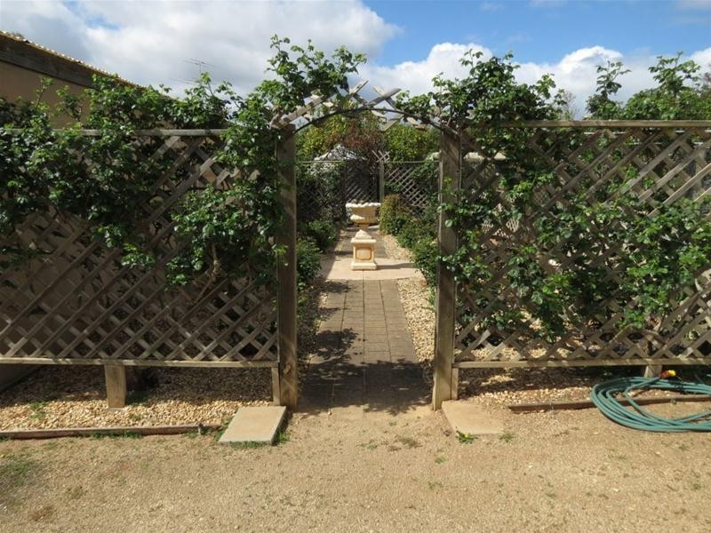 94 Adelaide Road, Mannum SA 5238