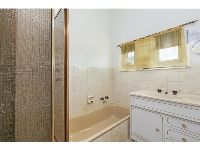 30 Adelaide Road, Mannum SA 5238