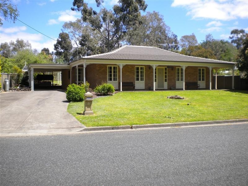 17 Memorial Drive, Mount Barker SA 5251
