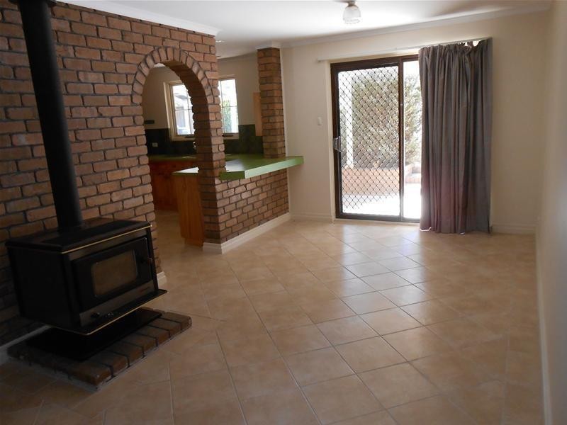 17 Memorial Drive, Mount Barker SA 5251