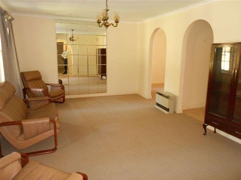 17 Memorial Drive, Mount Barker SA 5251