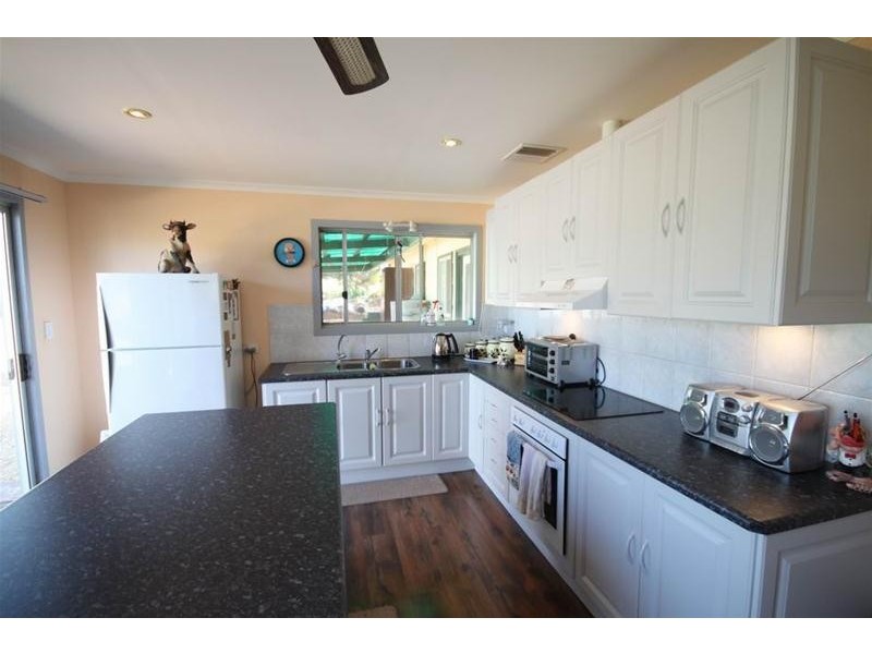 12 Centre Road, Mannum SA 5238