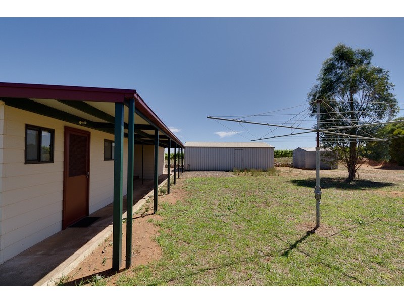 8 Riverview Road, Bowhill SA 5238