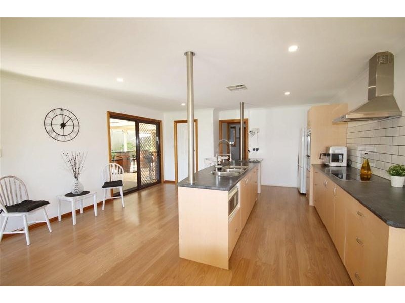 27 Murray Terrace, Cowirra Via, Mannum SA 5238