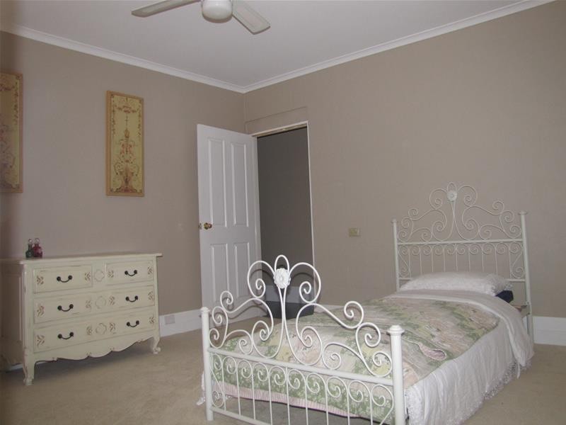 72 Rochow Road, Black Hill SA 5353