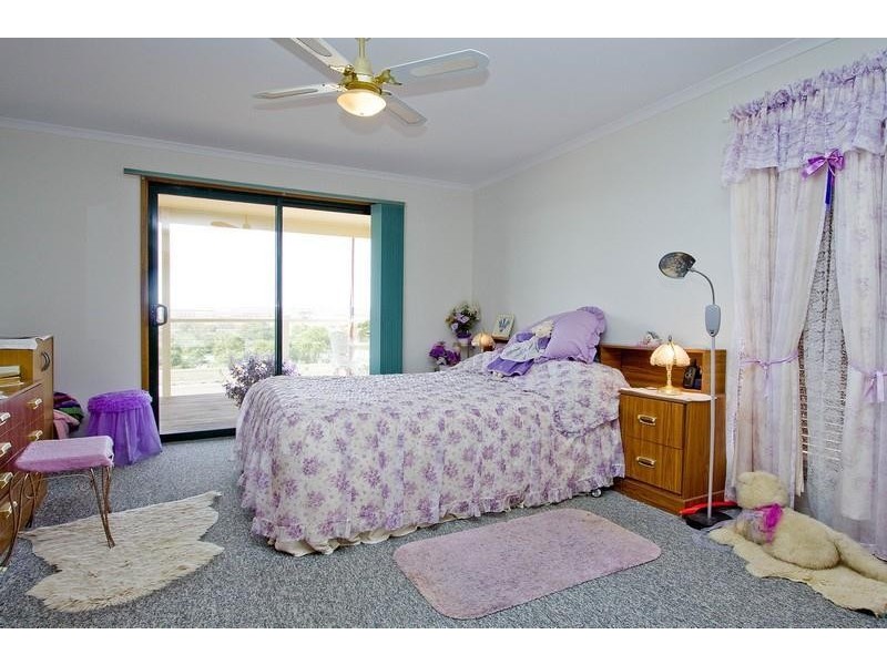 5 Esplanade, Mannum SA 5238