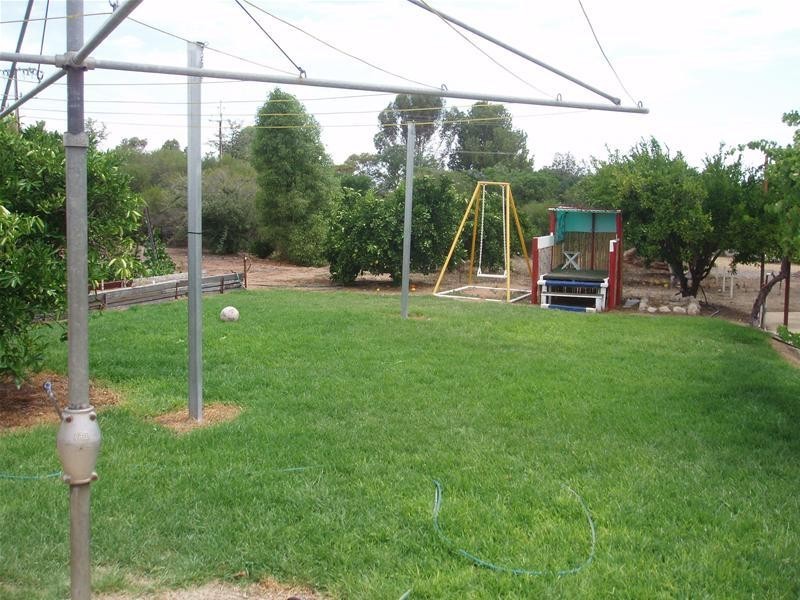 2 Showground Road, Swan Reach SA 5354