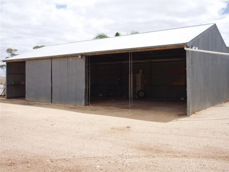 ‘May-Lee’ Maggea Road BOOLGUN via, Waikerie SA 5330