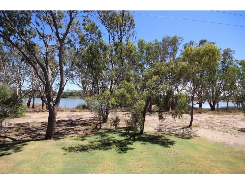 1 River Reserve Road, Swan Reach SA 5354