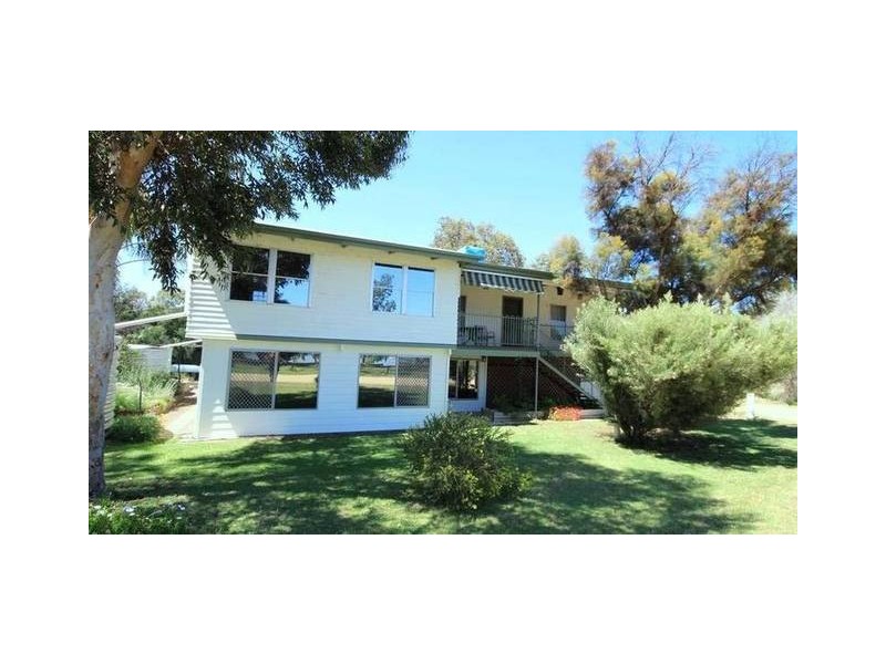 1 Murray Terrace COWIRRA Via, Mannum SA 5238