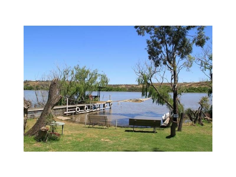 1 Murray Terrace COWIRRA Via, Mannum SA 5238