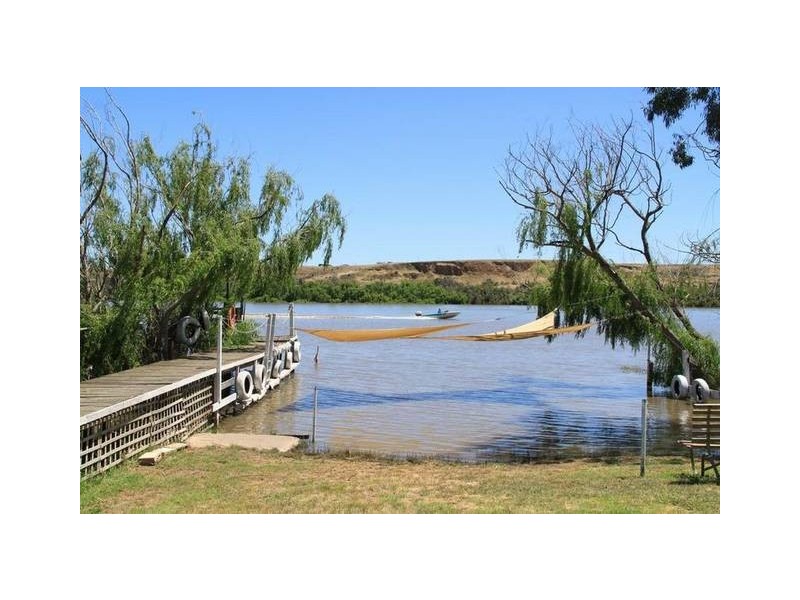 1 Murray Terrace COWIRRA Via, Mannum SA 5238