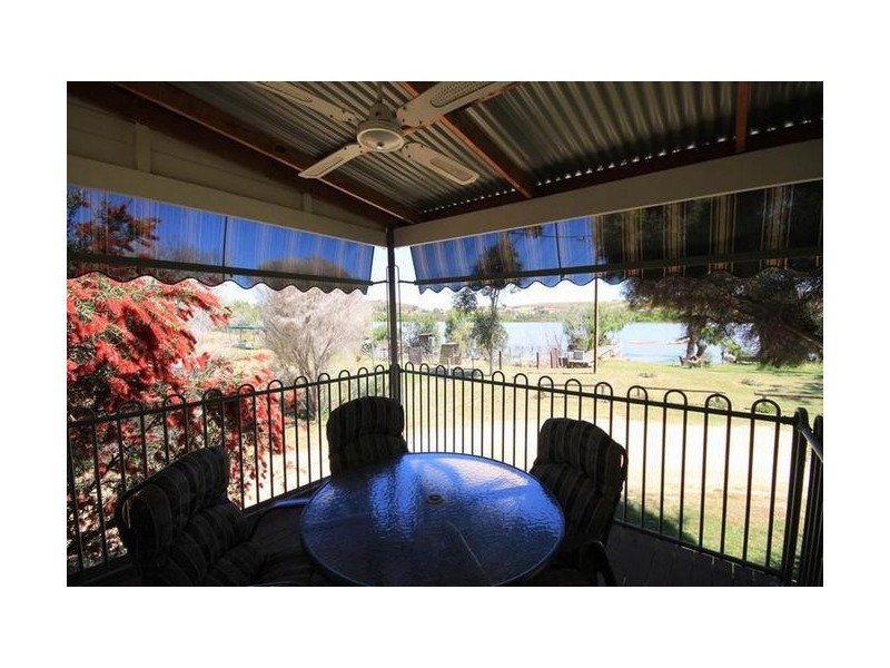 1 Murray Terrace COWIRRA Via, Mannum SA 5238